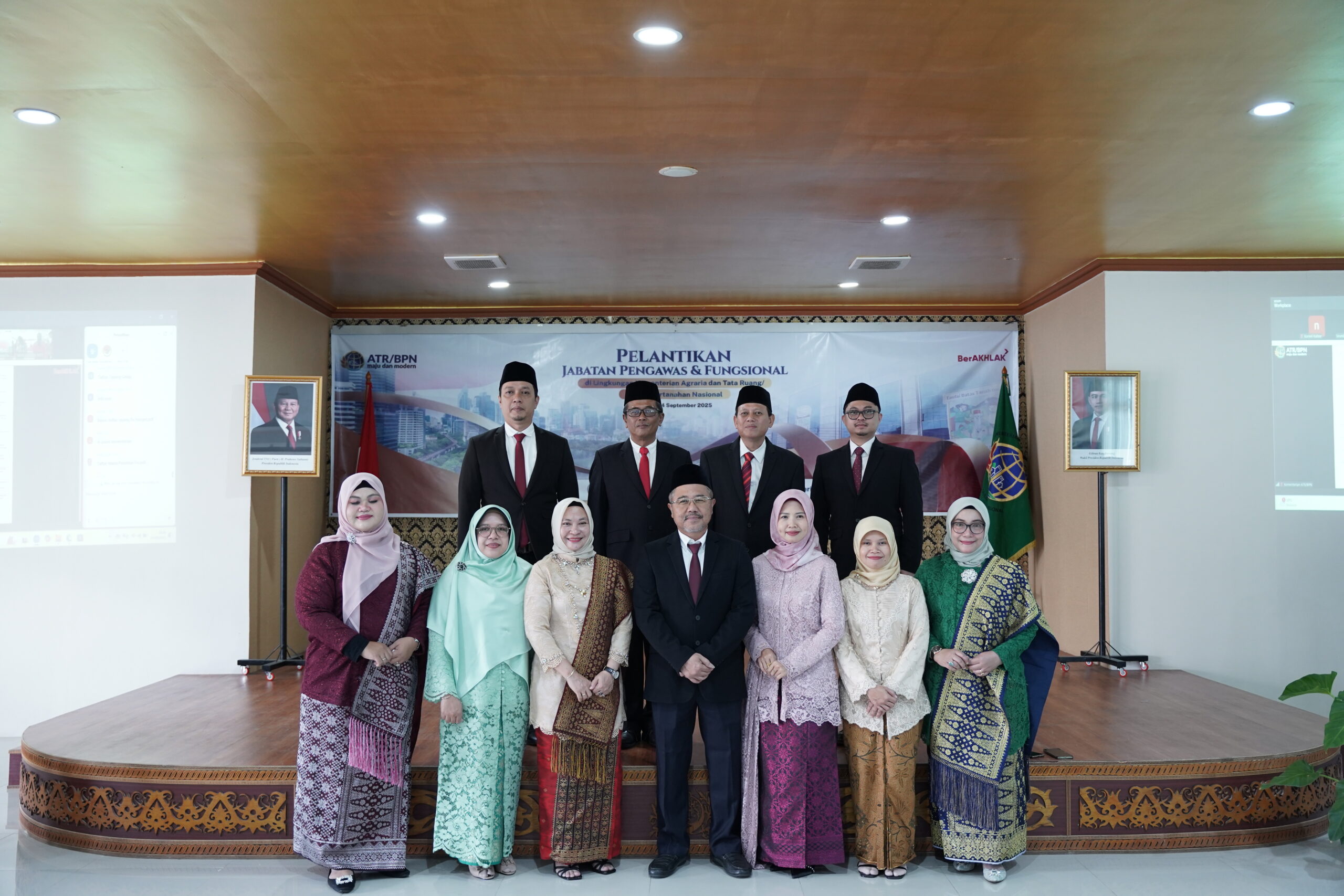 Wakil Menteri ATR/Wakil Kepala BPN, Ossy Dermawan memimpin Pelantikan dan Pengambilan Sumpah/Janji Jabatan terhadap 1.029 Pejabat Fungsional dan Pejabat Pengawas di lingkungan Kementerian ATR/BPN