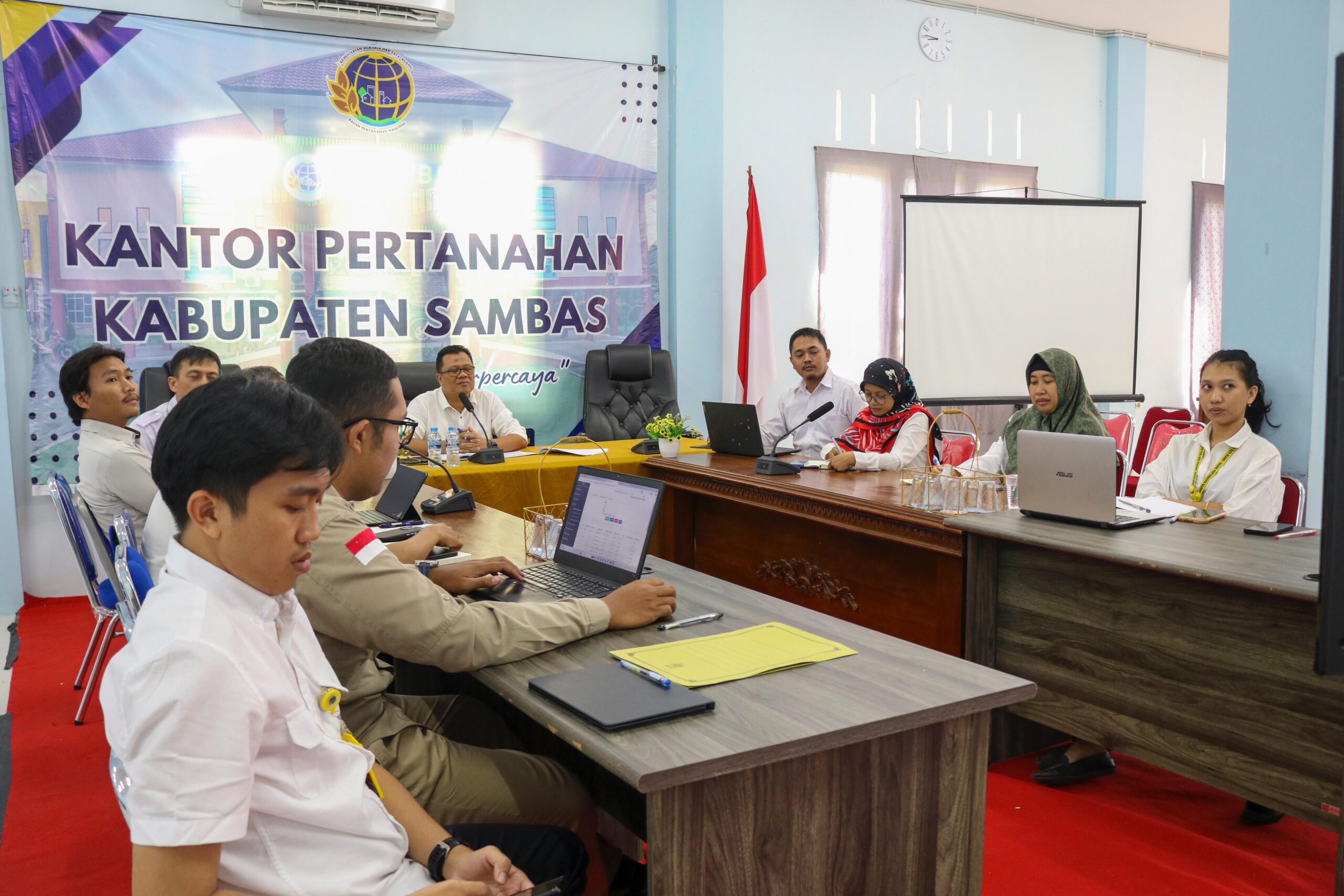 Kantor Pertanahan Kabupaten Sambas Ikuti Kegiatan Monitoring dan Evaluasi Kinerja
