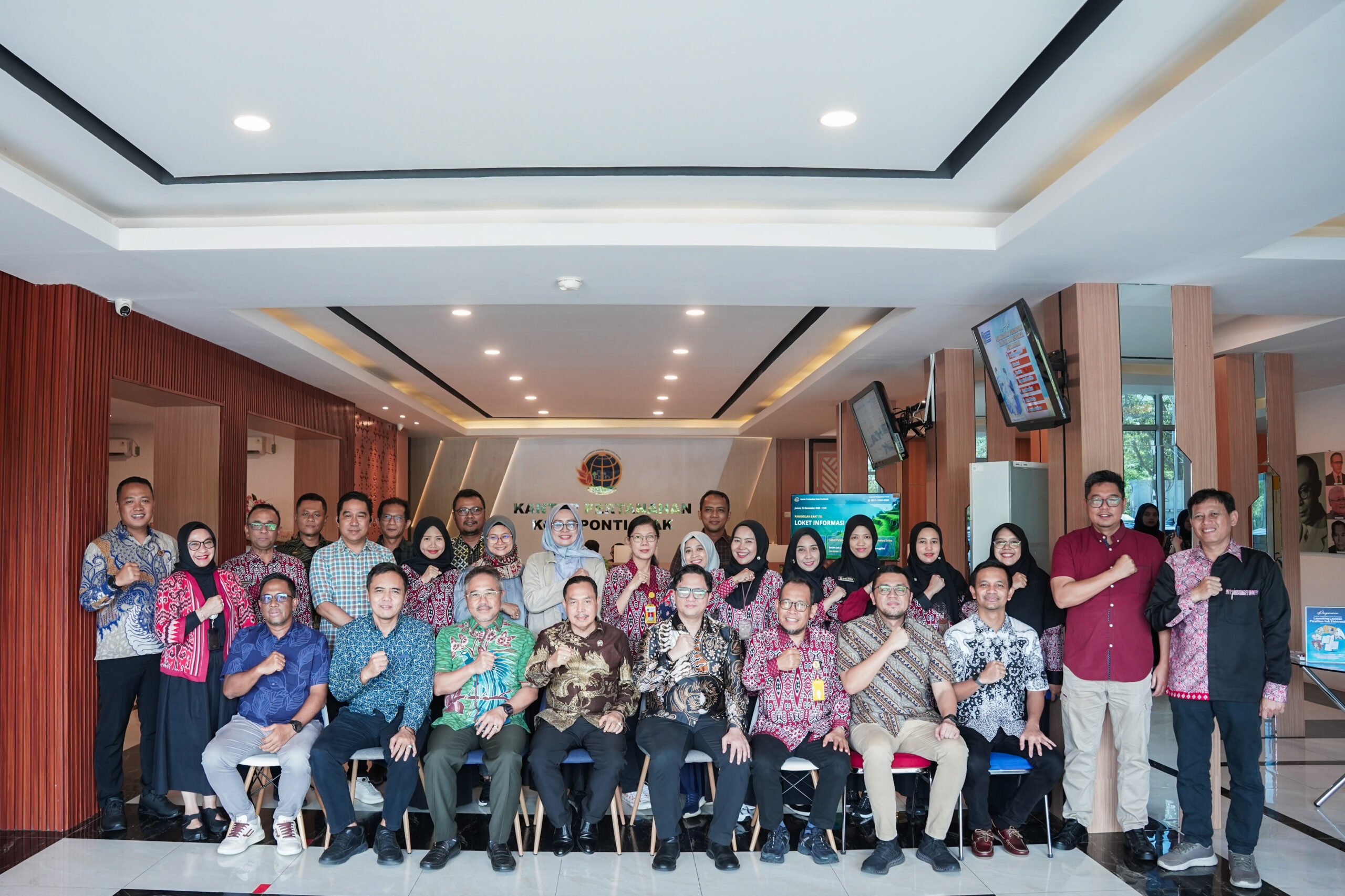 Dirjen PSKP Kementerian ATR/BPN Tutup Kunjungan Kerja dengan Meninjau Kantor Pertanahan Kota Pontianak