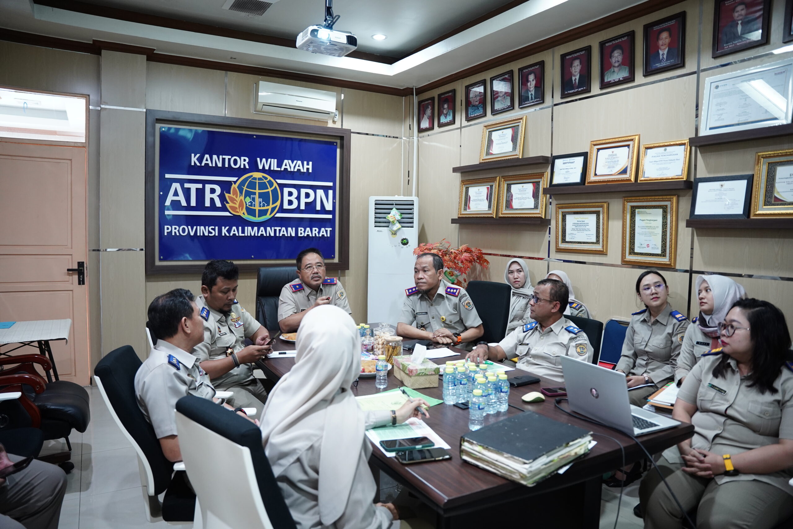 Kanwil BPN Kalbar–Kantah Pontianak Perkuat Koordinasi Penanganan Permasalahan Pertanahan
