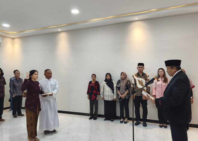 Pelantikan Pengambilan Sumpah Janji Jabatan Pejabat Pembuat Akta Tanah (PPAT) di Lingkungan Kantor Pertanahan Kabupaten Sekadau