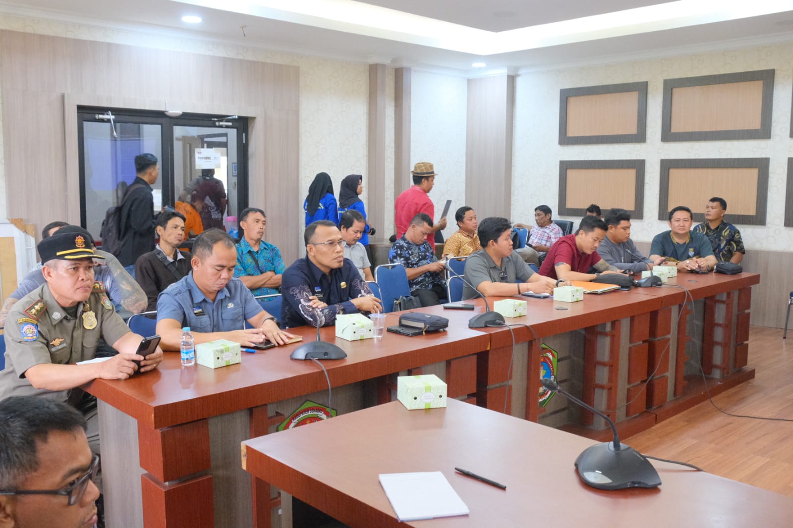 Kantor Pertanahan Kabupaten Sekadau melaksanakan Rapat mediasi